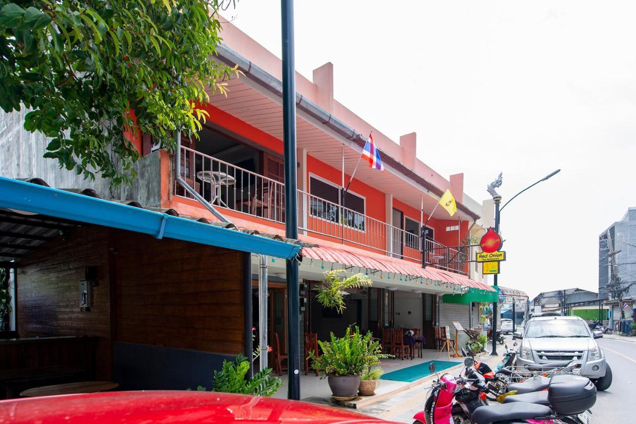 Oyo 328 Onion House Hotell Kata Beach  Exteriör bild